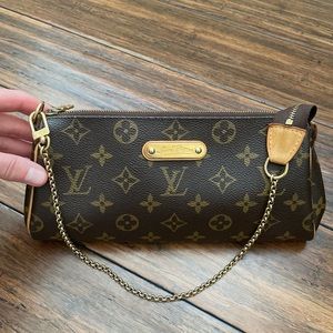 Louis Vuitton Eva clutch